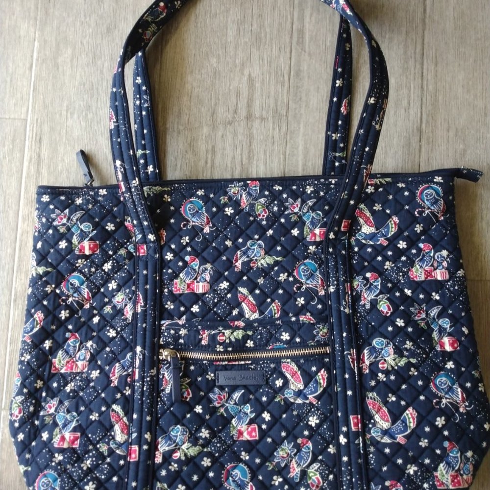 Vera Bradley Ionic Vera Tote in Holiday Owls